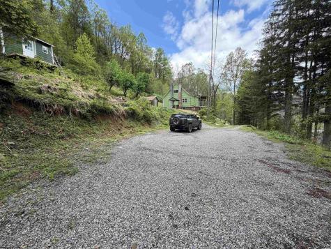 6357 Seneca Trail Montrose WV 26283
