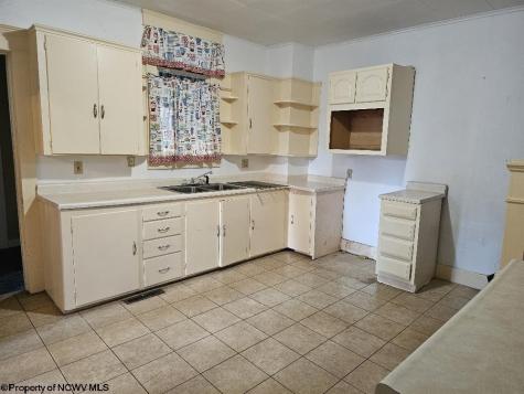 195 W Main Street Salem WV 26426