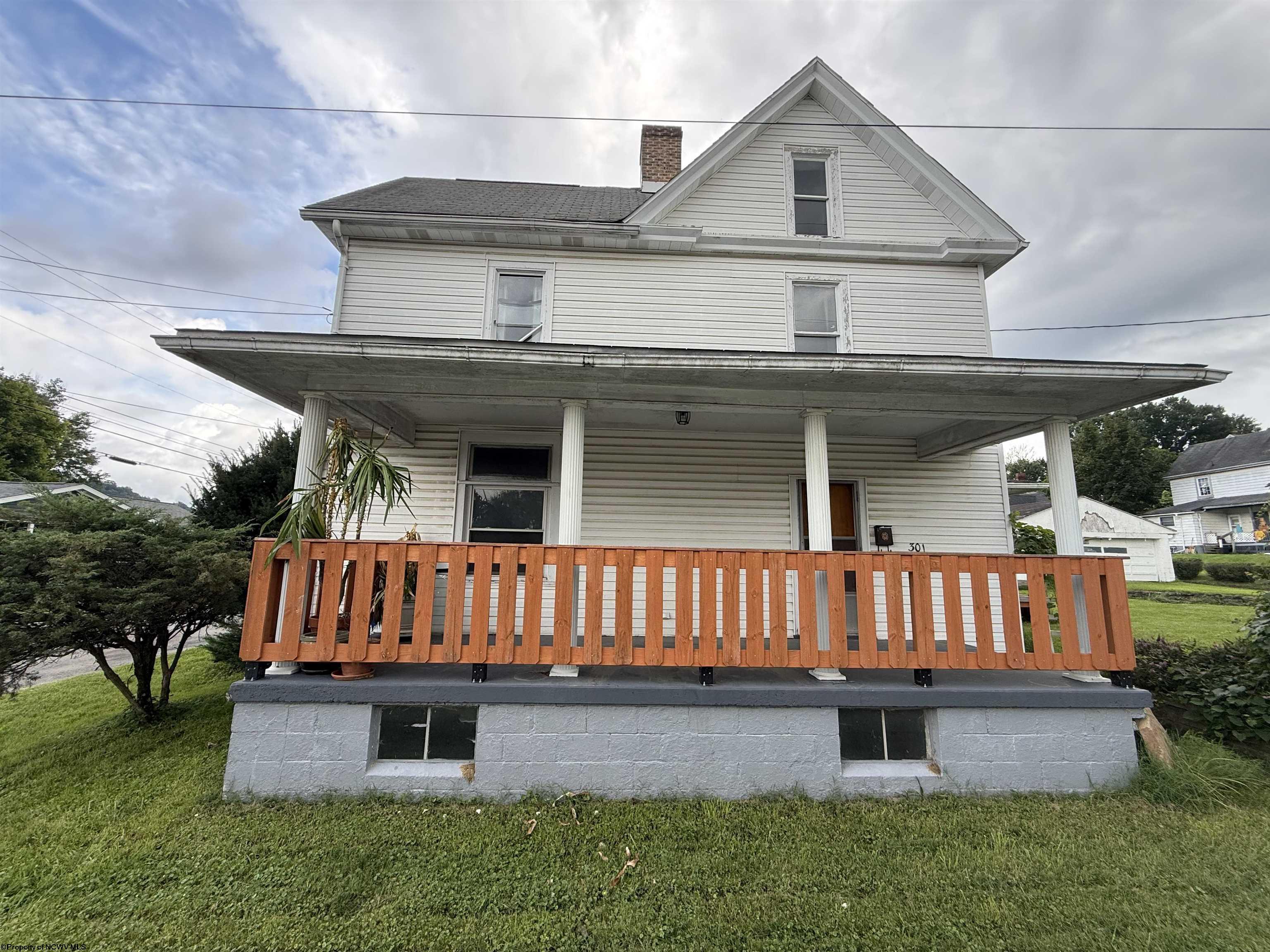 301 Seneca Street Westover WV 26501