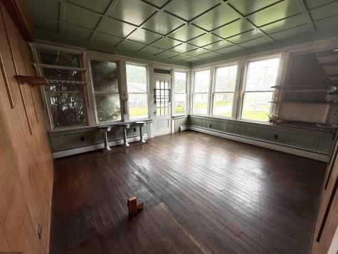 301 Seneca Street Westover WV 26501