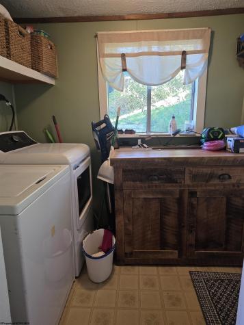 262 Brown Street Thomas WV 26292-0000