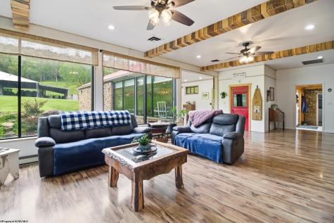 922 Tetrick Road Shinnston WV 26431