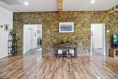 922 Tetrick Road Shinnston WV 26431