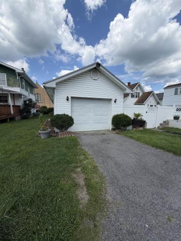 207 Highland Avenue Fairmont WV 26554
