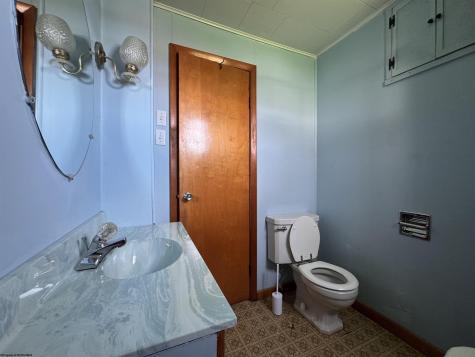 1823 N 21 Street Clarksburg WV 26301
