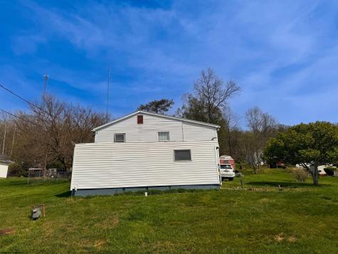 1823 N 21 Street Clarksburg WV 26301