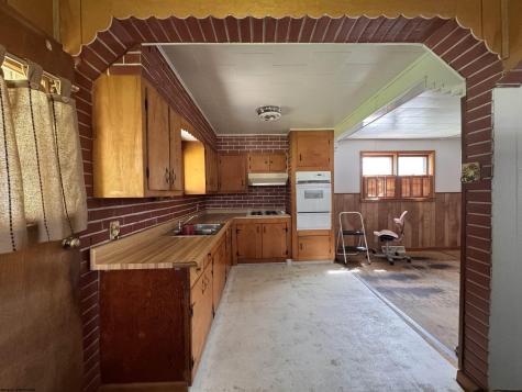 1823 N 21 Street Clarksburg WV 26301