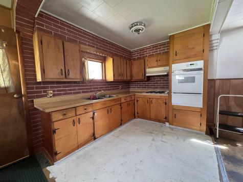 1823 N 21 Street Clarksburg WV 26301