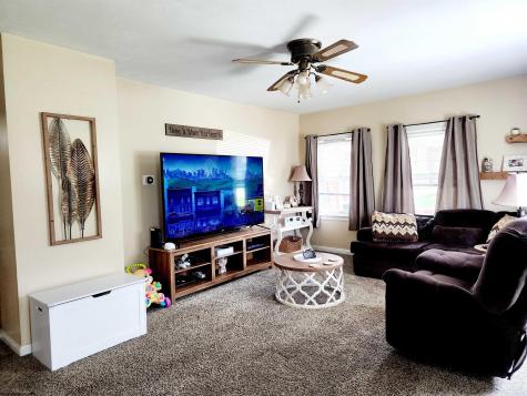 82 Pleasant Street Masontown WV 26542
