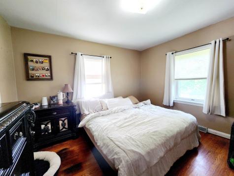 82 Pleasant Street Masontown WV 26542