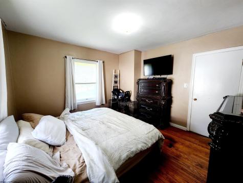 82 Pleasant Street Masontown WV 26542