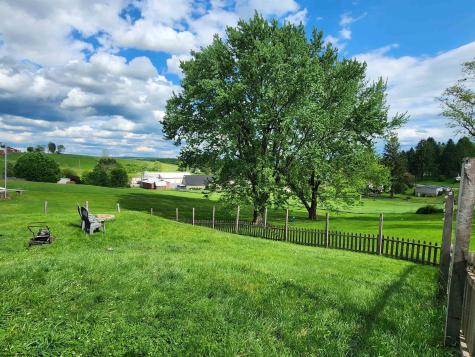 82 Pleasant Street Masontown WV 26542