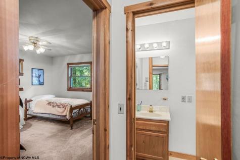 1002 Goldenrod Drive Terra Alta WV 26764