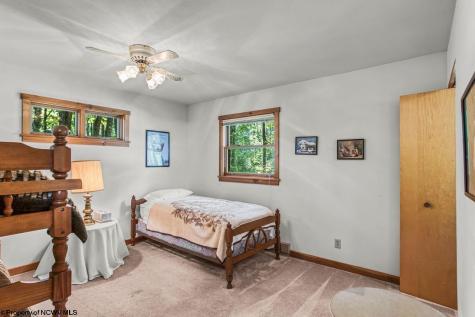 1002 Goldenrod Drive Terra Alta WV 26764