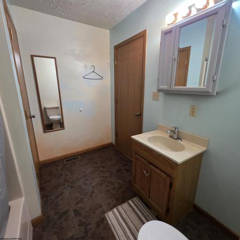 308 Cottage Avenue Weston WV 26452
