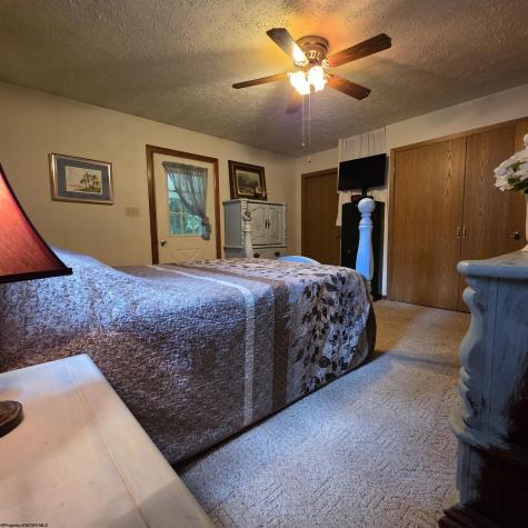 308 Cottage Avenue Weston WV 26452