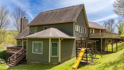 1020 Deerwood Drive Morgantown WV 26508
