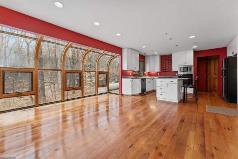 143 Hummingbird Lane Morgantown WV 26508