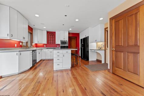 143 Hummingbird Lane Morgantown WV 26508