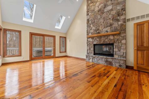 143 Hummingbird Lane Morgantown WV 26508