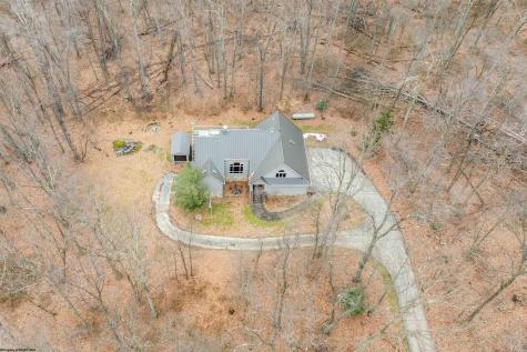 143 Hummingbird Lane Morgantown WV 26508