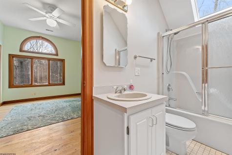 143 Hummingbird Lane Morgantown WV 26508