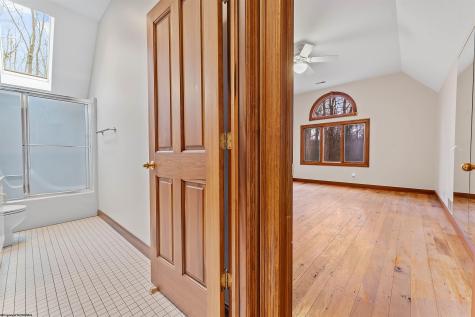 143 Hummingbird Lane Morgantown WV 26508