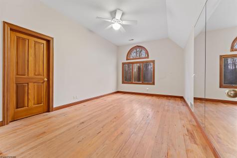 143 Hummingbird Lane Morgantown WV 26508