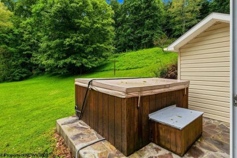 1612 Davisson Run Road Clarksburg WV 26301