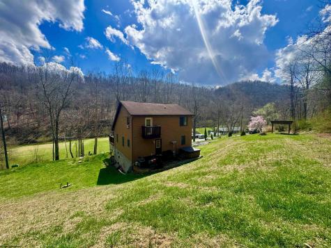 672 Buffalo Brink Road Mannington WV 26582