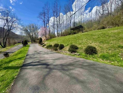 672 Buffalo Brink Road Mannington WV 26582