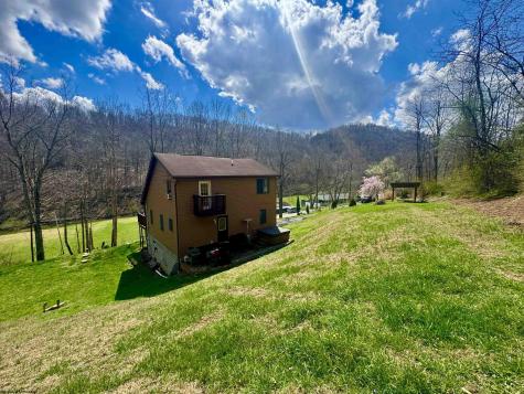 672 Buffalo Brink Road Mannington WV 26582