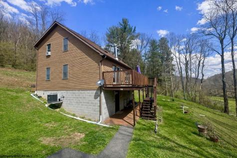 672 Buffalo Brink Road Mannington WV 26582