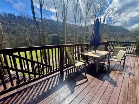 672 Buffalo Brink Road Mannington WV 26582