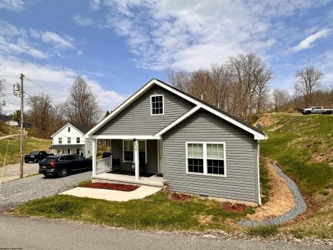 139 Montgomery Road Weston WV 26452