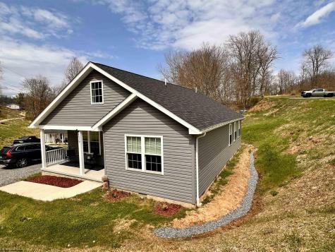 139 Montgomery Road Weston WV 26452