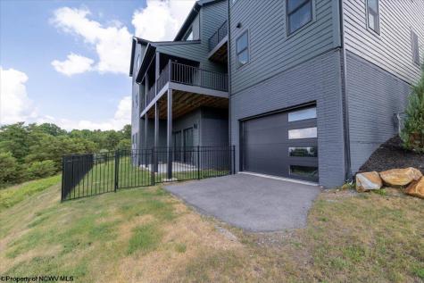 107 Oak Hill Lane Morgantown WV 26508