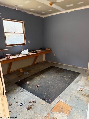 33 Flying Squares Drive Beverly WV 26253