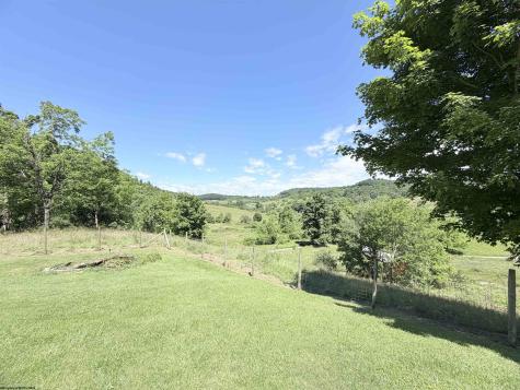 2924 Sinclair Road Moatsville WV 26405