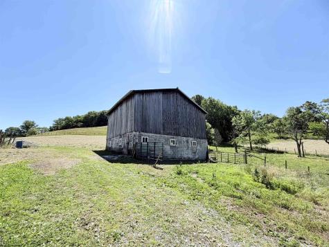 2924 Sinclair Road Moatsville WV 26405