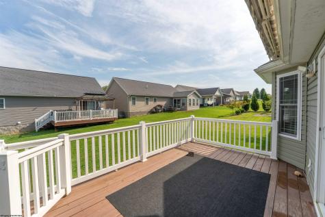22 Amber Ridge Drive Morgantown WV 26508