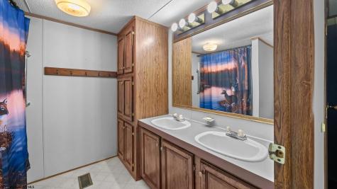 75 Hunters Pen Drive Weston WV 26452