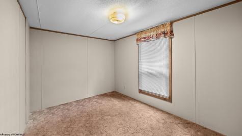 75 Hunters Pen Drive Weston WV 26452