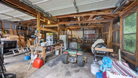 75 Hunters Pen Drive Weston WV 26452