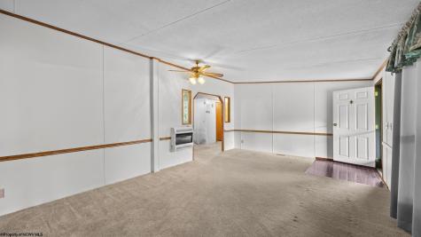 75 Hunters Pen Drive Weston WV 26452