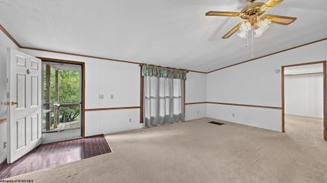 75 Hunters Pen Drive Weston WV 26452