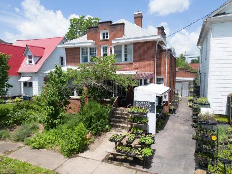 515 Center Avenue Weston WV 26452