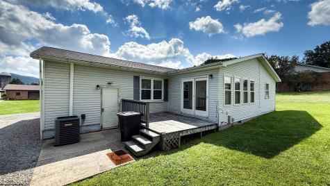 62 Blue Pond Lane Elkins WV 26241