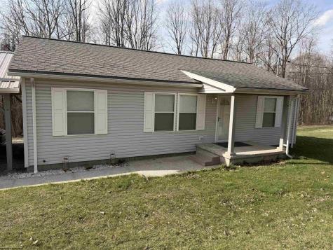 3151 Dogtown Road Reedsville WV 26547
