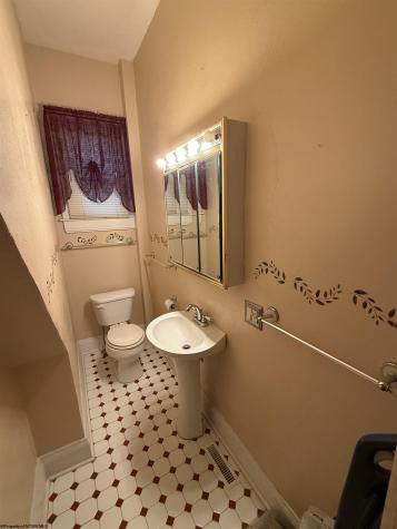 212 Vermont Avenue Clarksburg WV 26301